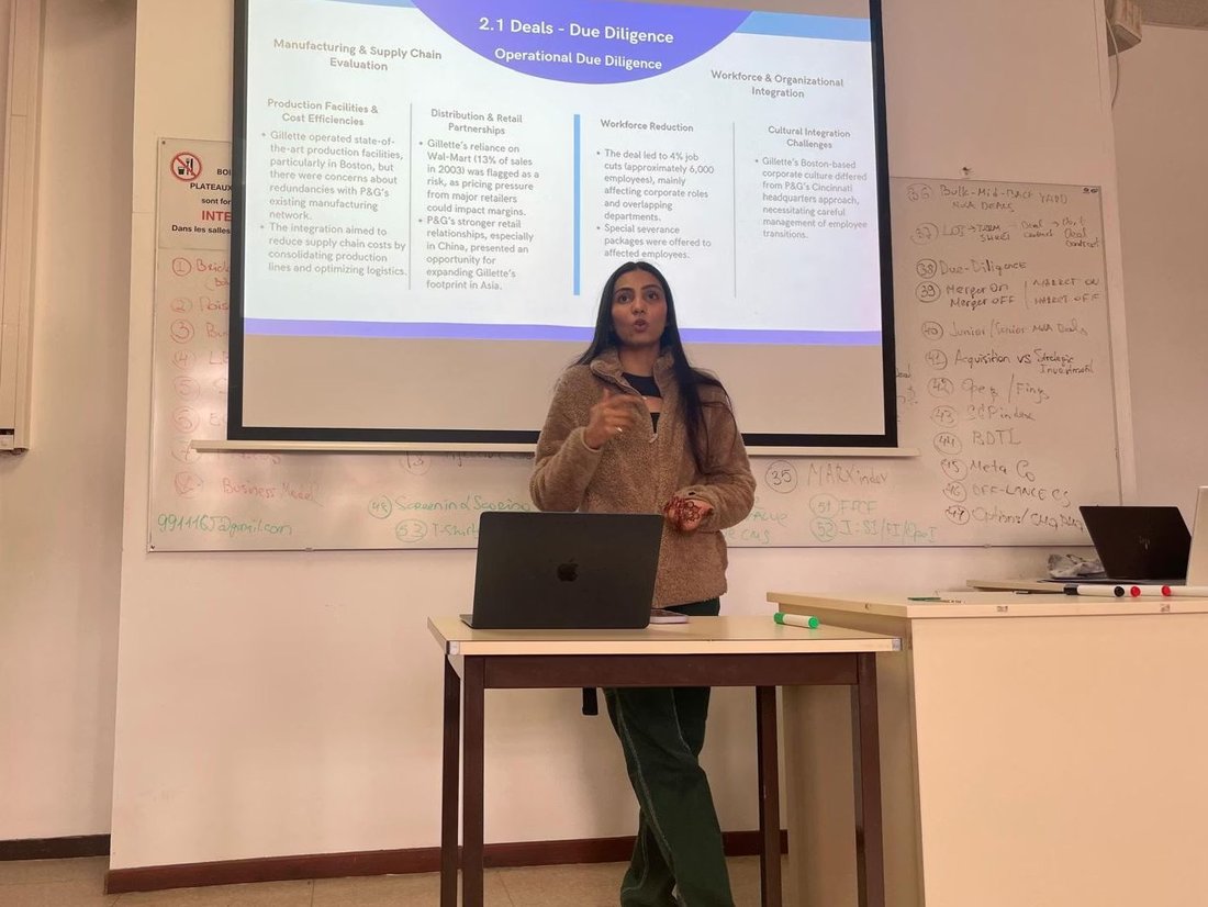 Simran Dubey running a workshop session